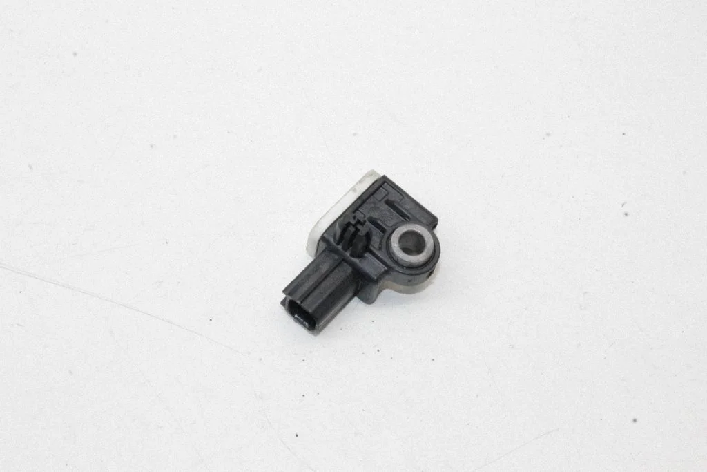 Airbag deployment crash/impact sensor – Ford Kuga II (2013-2019)