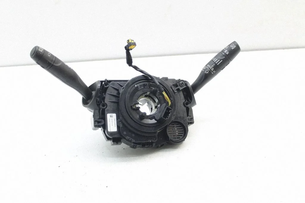 Pagriezienu/gaismu svira – Opel Corsa F (2019-)