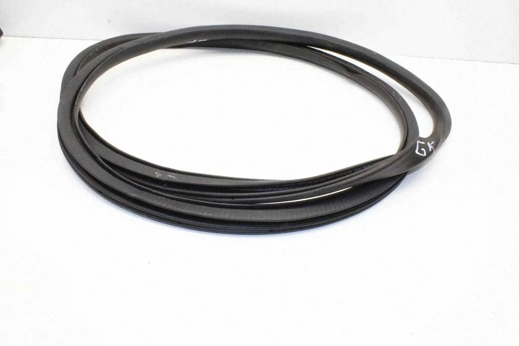 Rubber seal rear door LJ8BR20708AA