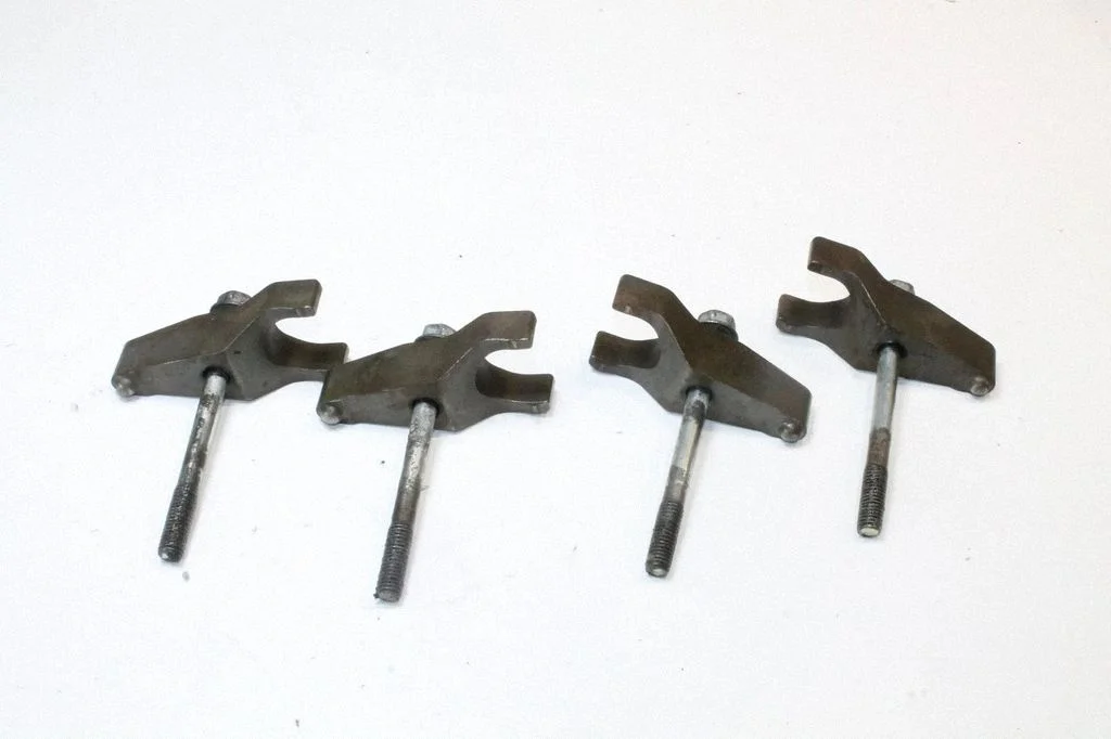 Sprauslas (inžektora) stiprinājums – Toyota Auris 150 (2006-2012)
