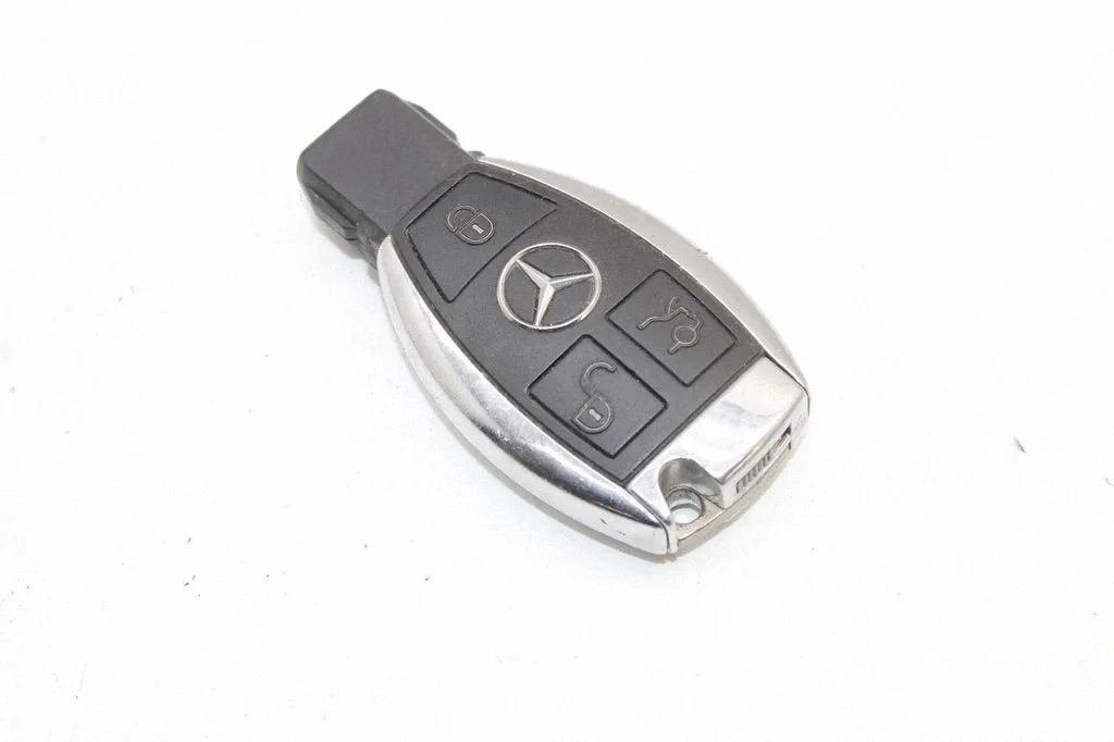 Kluczyk / karta zapłonowa – Mercedes-Benz Klasa C AMG W204 (2007-2014)