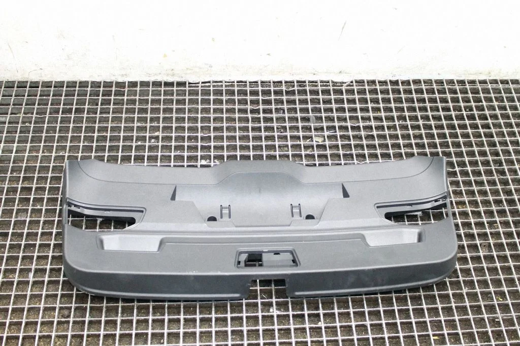 Tagaluugi kate – Audi A3 8Y (2020-)