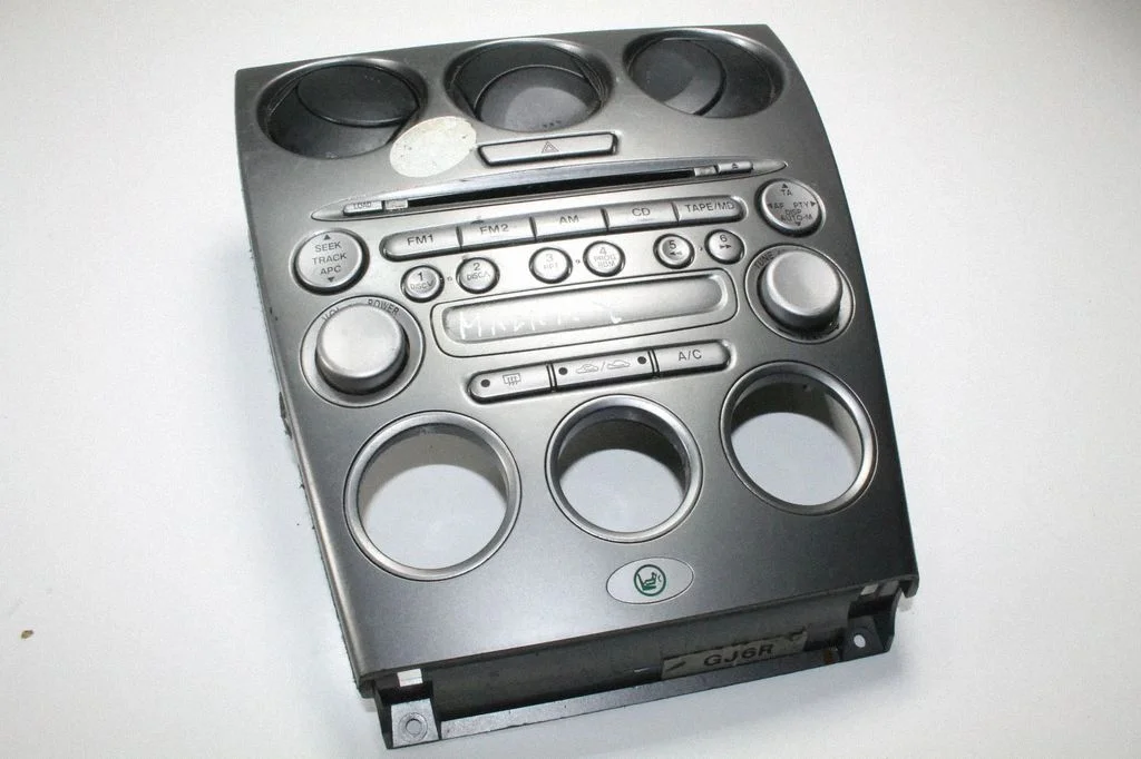 Navigācijas (GPS) vadības bloks – Mazda 6 (2002-2008)