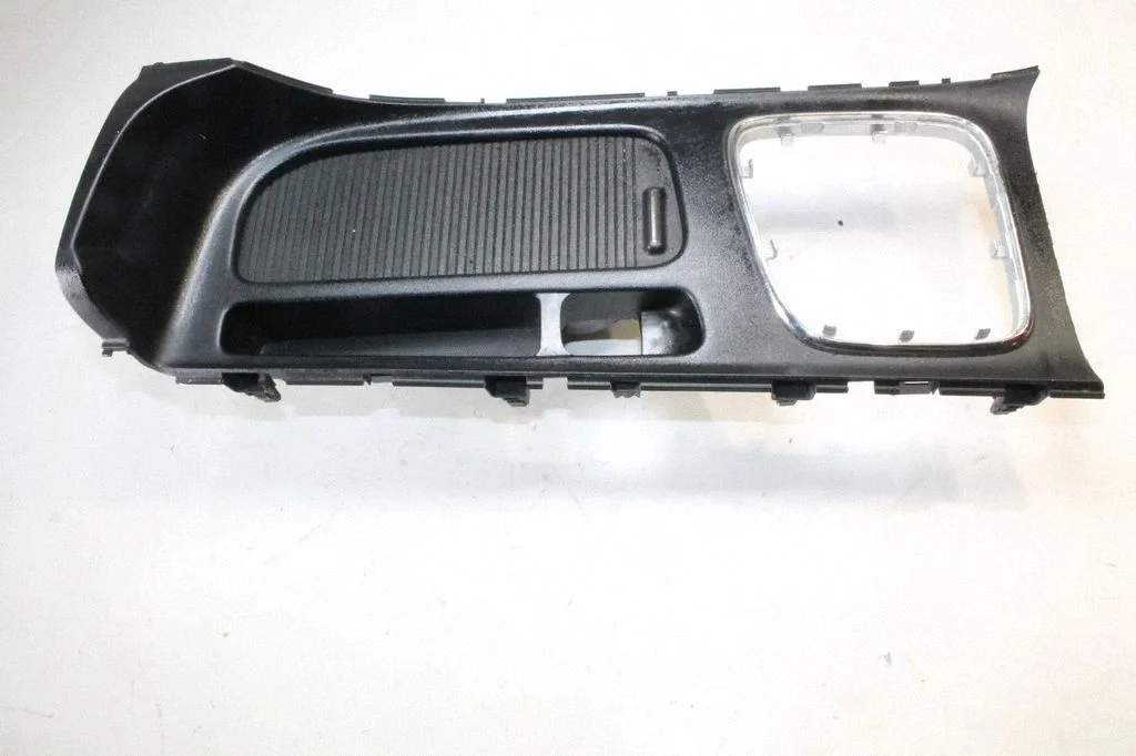 Other center console (tunnel) element – KIA Ceed (2012-2018)