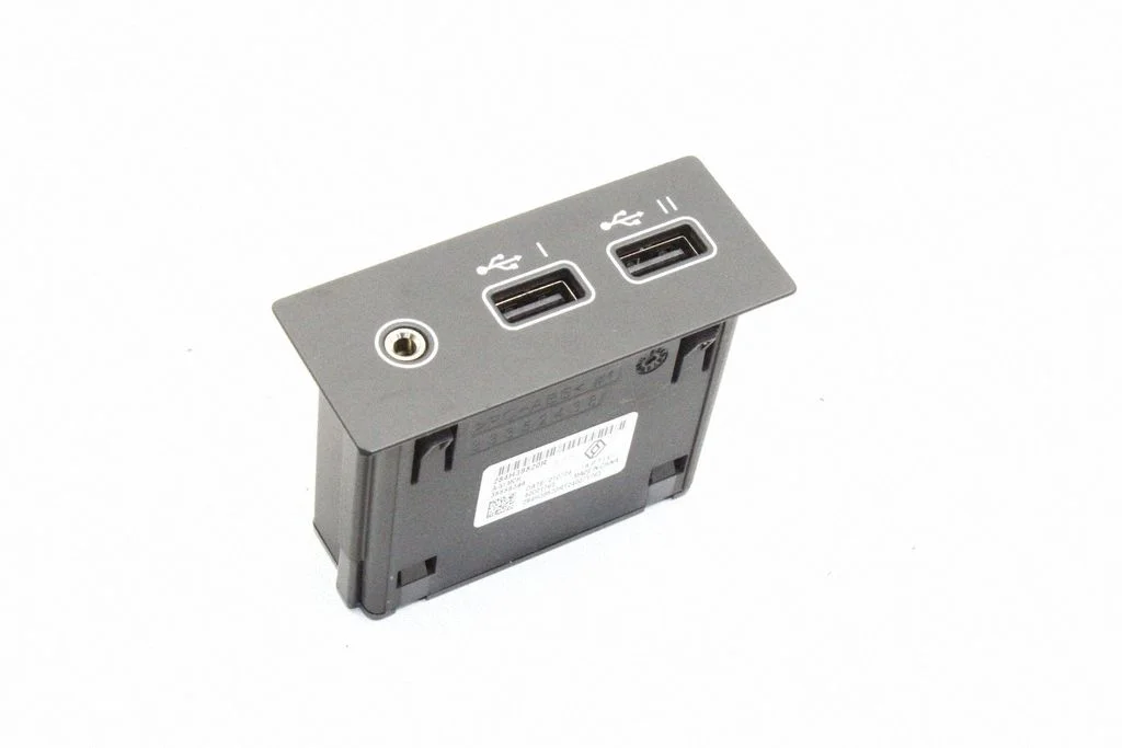 USB ligzda – Renault Arkana (2019-)