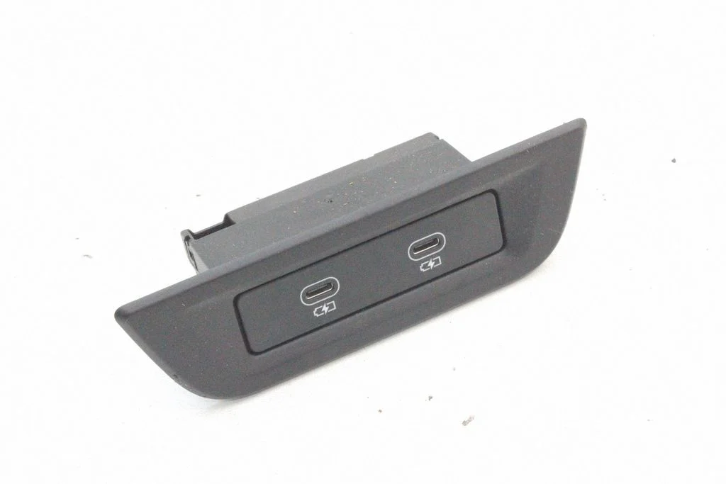 Gniazdo USB 4N1035954A