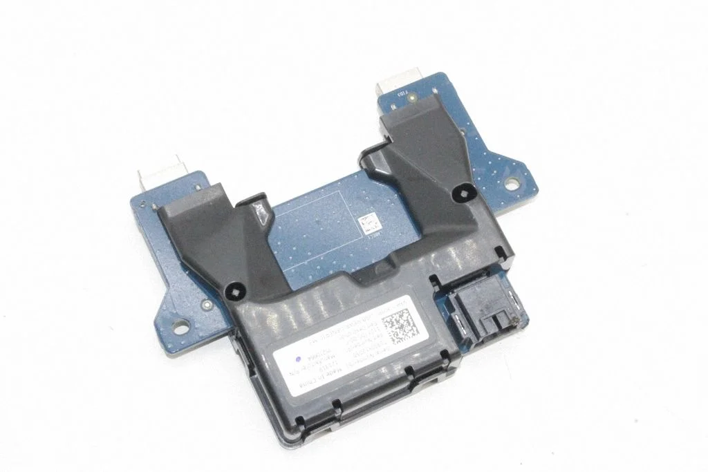 USB-pesa – Tesla Model 3 (2017-)