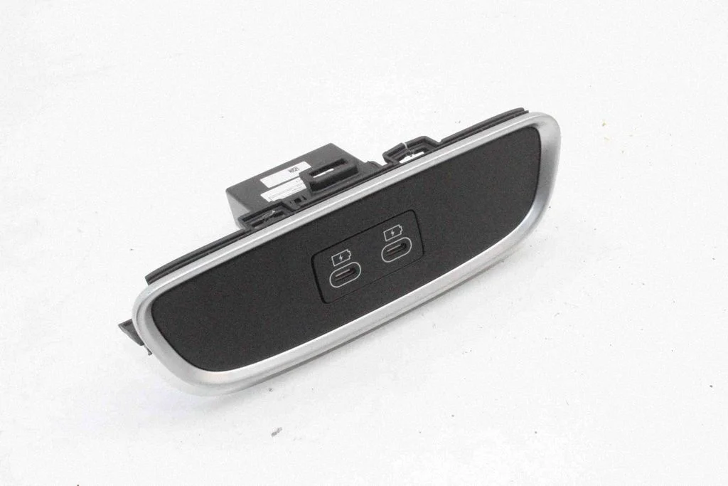 USB-pesa 96125CU000 – Genesis GV60 (2021-)