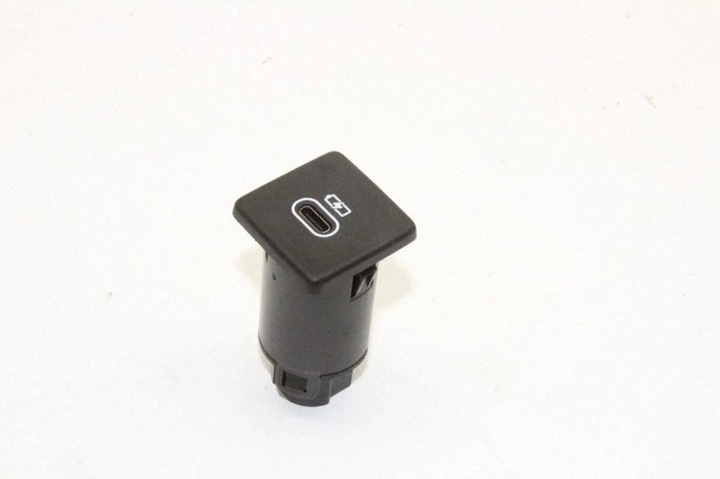 USB ligzda – Jaguar I-Pace (2018-)