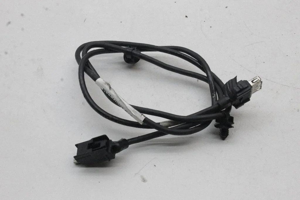 USB-pesa – Ford Focus (2010-2017)