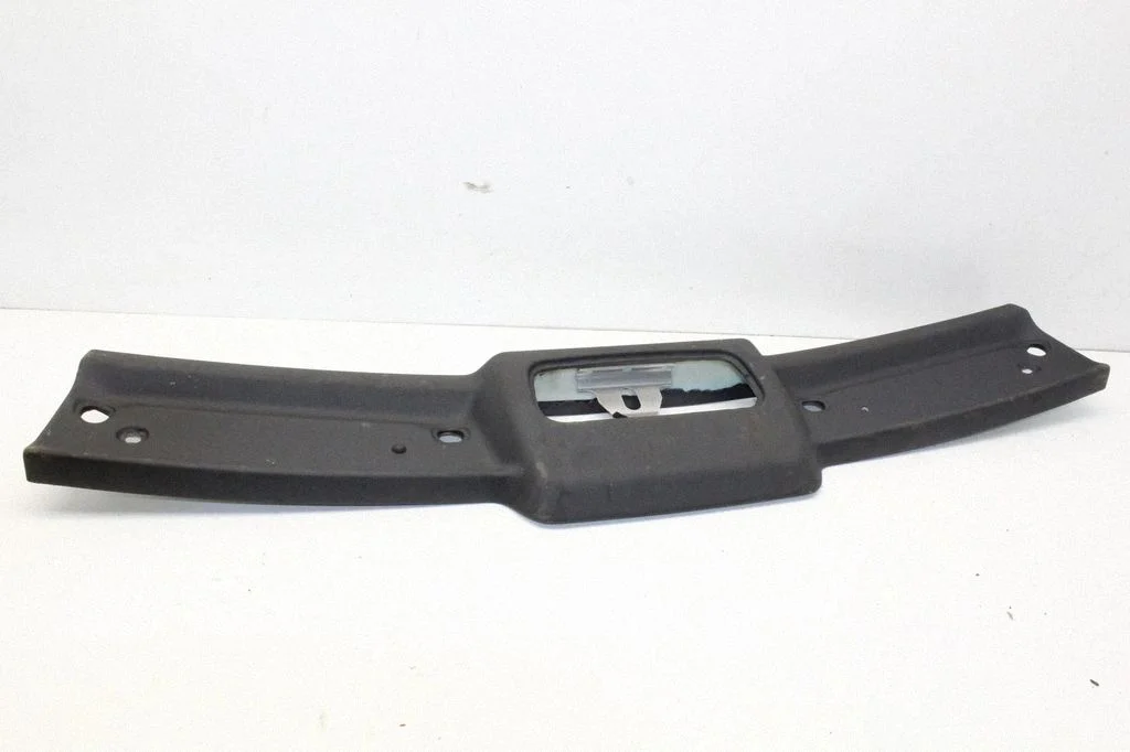 Windshield trim – Audi TT TTS Mk2 (2006-2014)