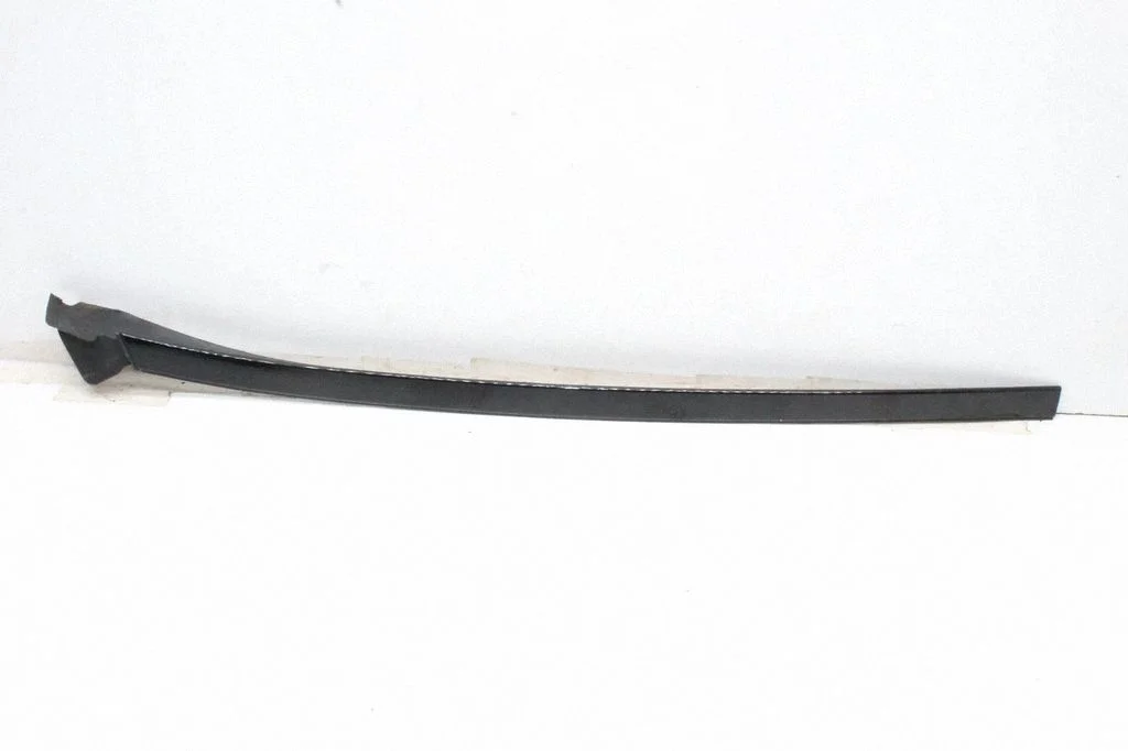 Listwa szyby przedniej – Mercedes-Benz Klasa E W212 (2009-2016)