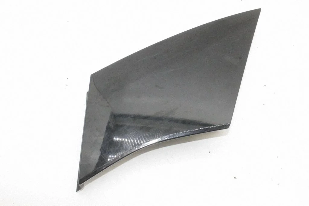 Moldings uz aizmugurējā spārna – Nissan Micra K14 (2017-2024)