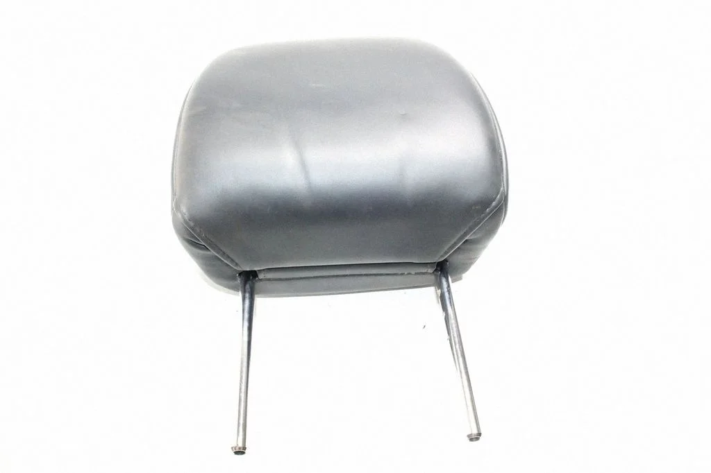 Front seat headrest – Lexus IS 220D-250-350 (2006-2013)