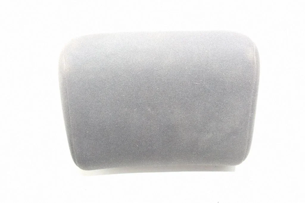 Front seat headrest – Toyota Auris 150 (2006-2012)
