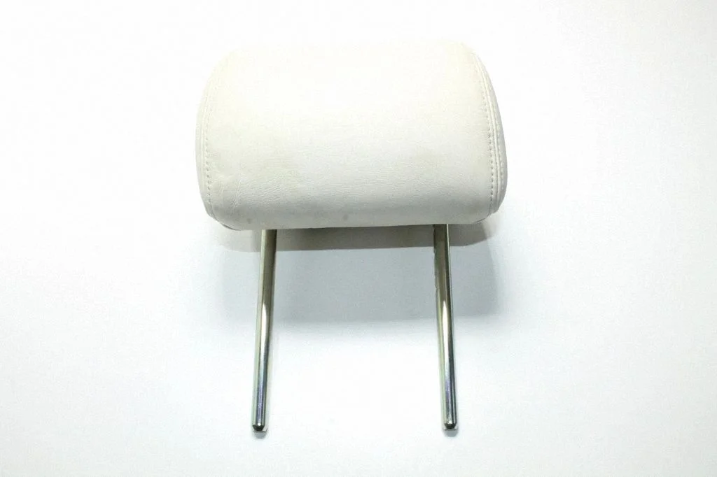 Front seat headrest – Jaguar XF X250 (2007-2015)
