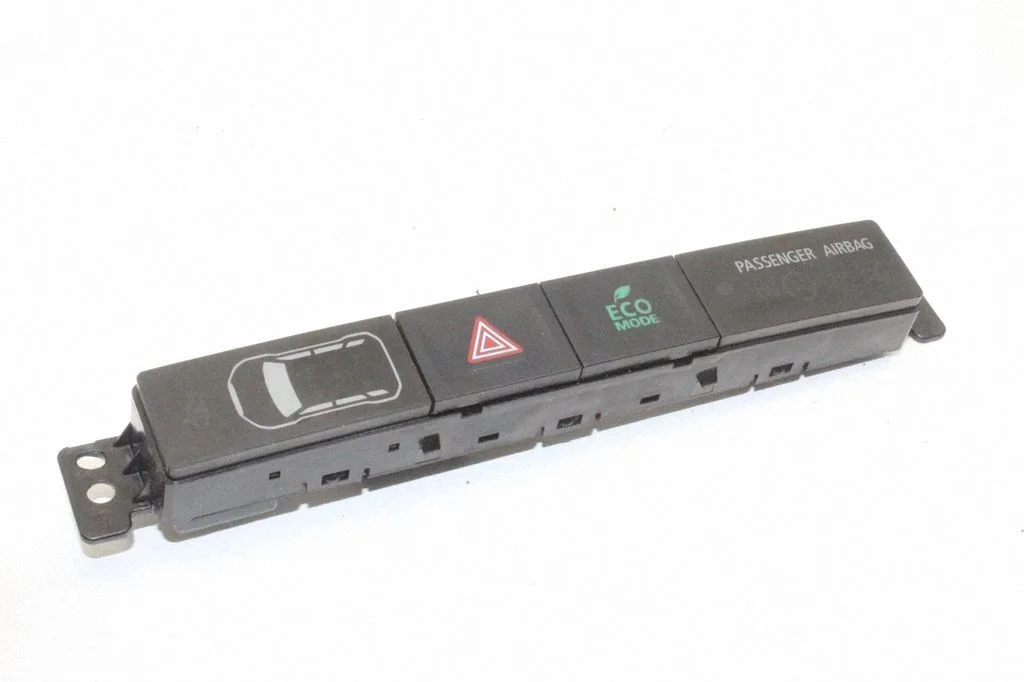 A set of switches – Mitsubishi Outlander (2013-2021)