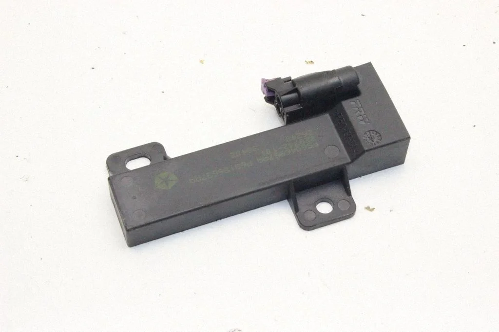 Bezatslēgas sistēmas antena – Jeep Grand Cherokee (2010-2021)