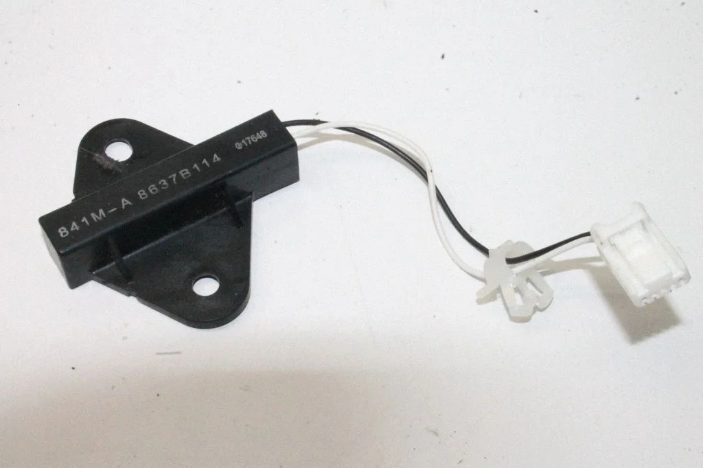 Antena systemu bezkluczykowego – Mitsubishi Outlander (2013-2021)