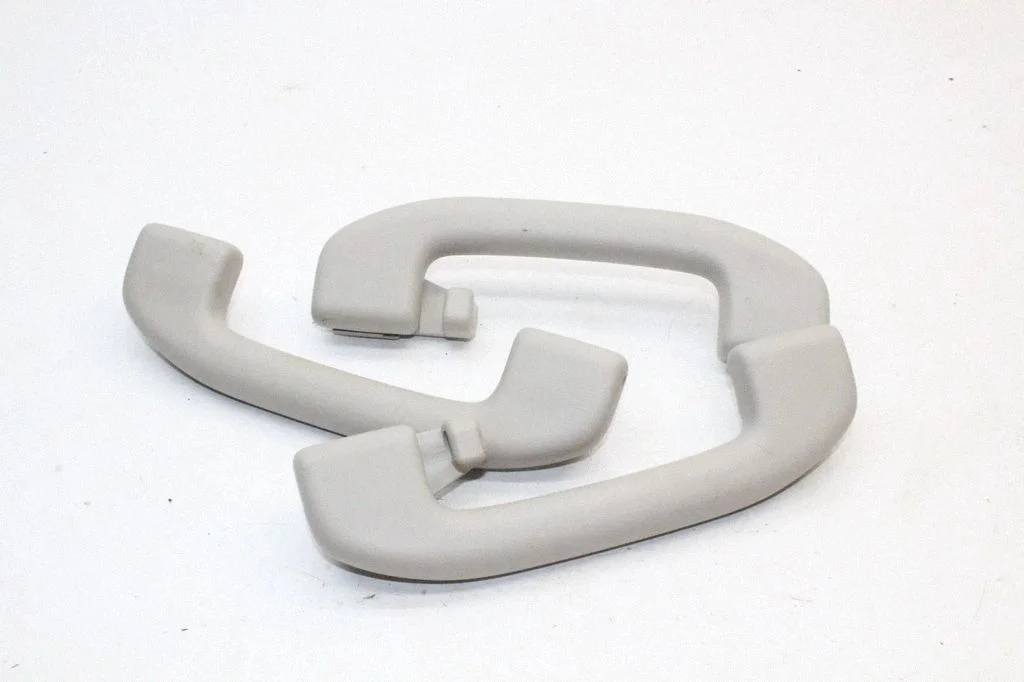 A set of handles for the ceiling – Nissan Leaf I (ZE0) (2010-2017)