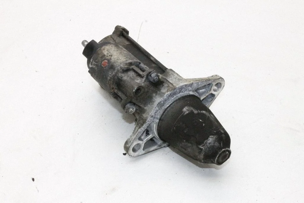 Starteris 23300AA650