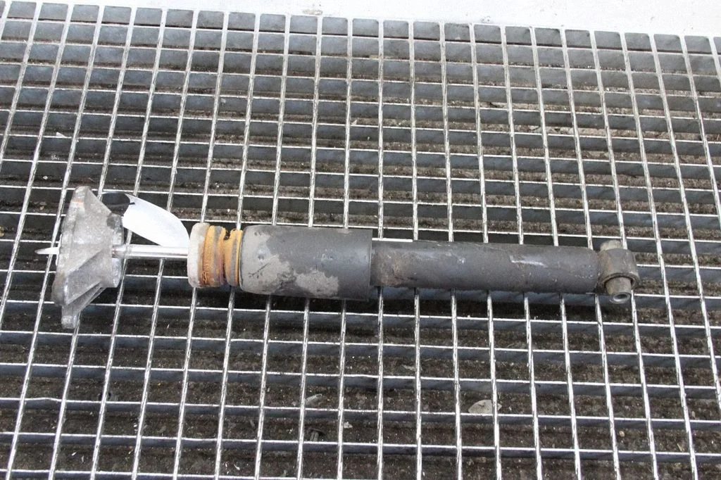 Rear shock absorber/damper – BMW 1 Series F20 F21 (2011-2019)