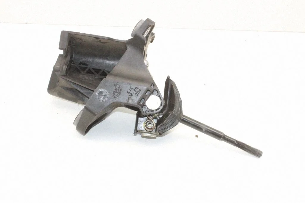 Pārnesumu pārslēgšanas mehānisms (kulise) – Honda Civic (2006-2011)