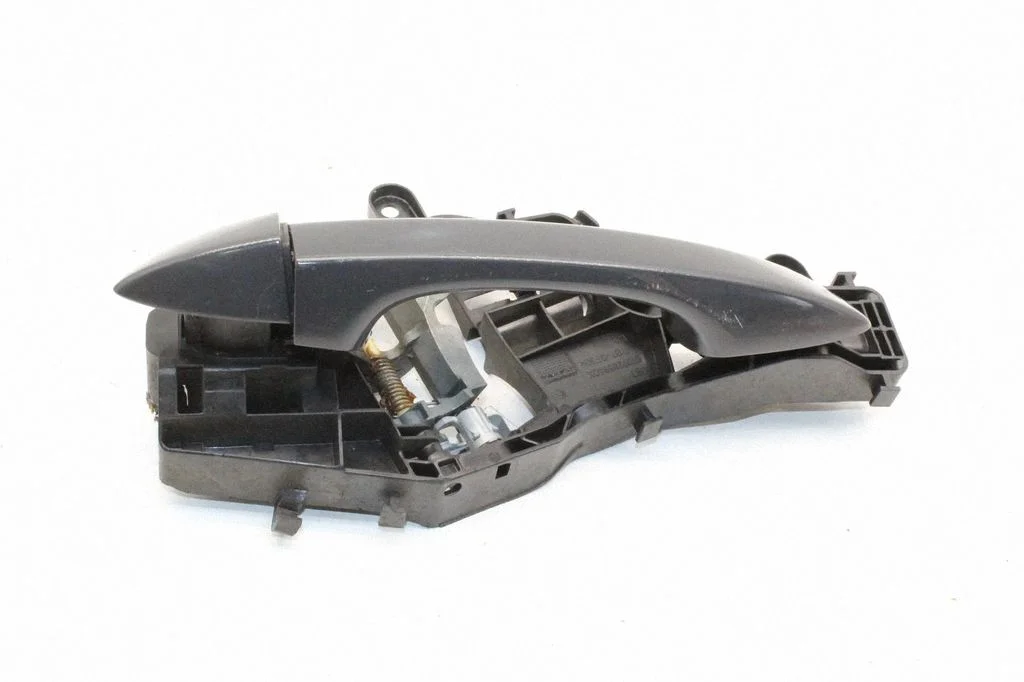 Esiukse välimine käepide – Volkswagen Passat B7 USA (2012-2019)