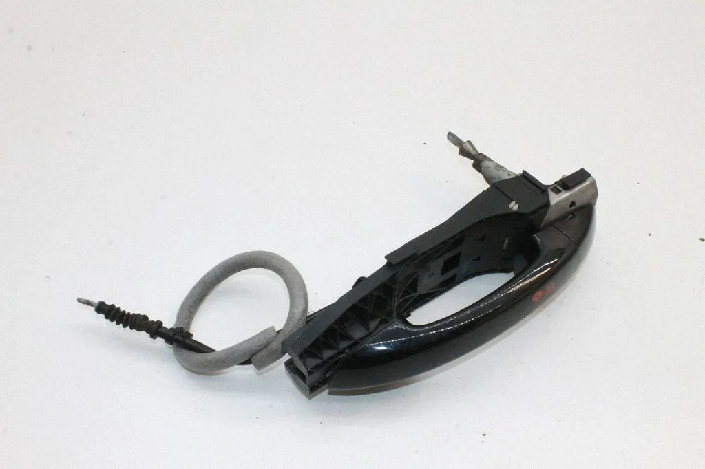 Front door exterior handle – Volkswagen Touareg II (2010-2018)