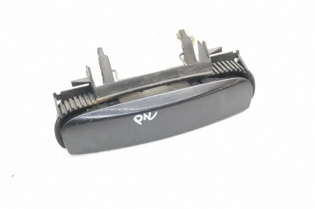 Esiukse välimine käepide – Audi A4 S4 B6 8E 8H (2001-2005)