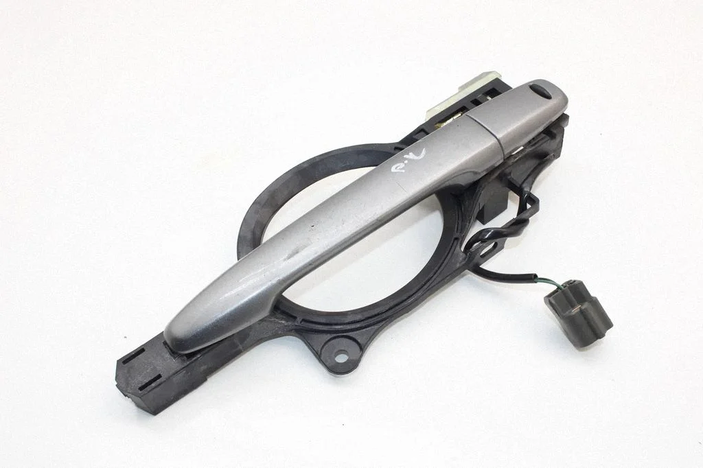 Front door exterior handle – Mitsubishi Outlander (2013-2021)