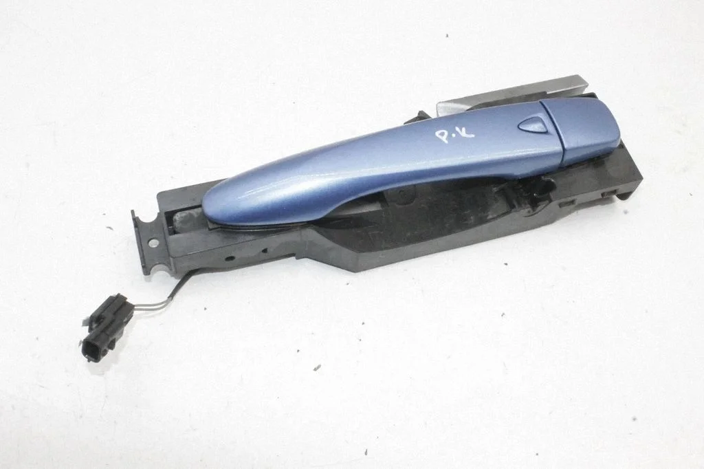 Esiukse välimine käepide – Nissan Micra K14 (2017-2024)