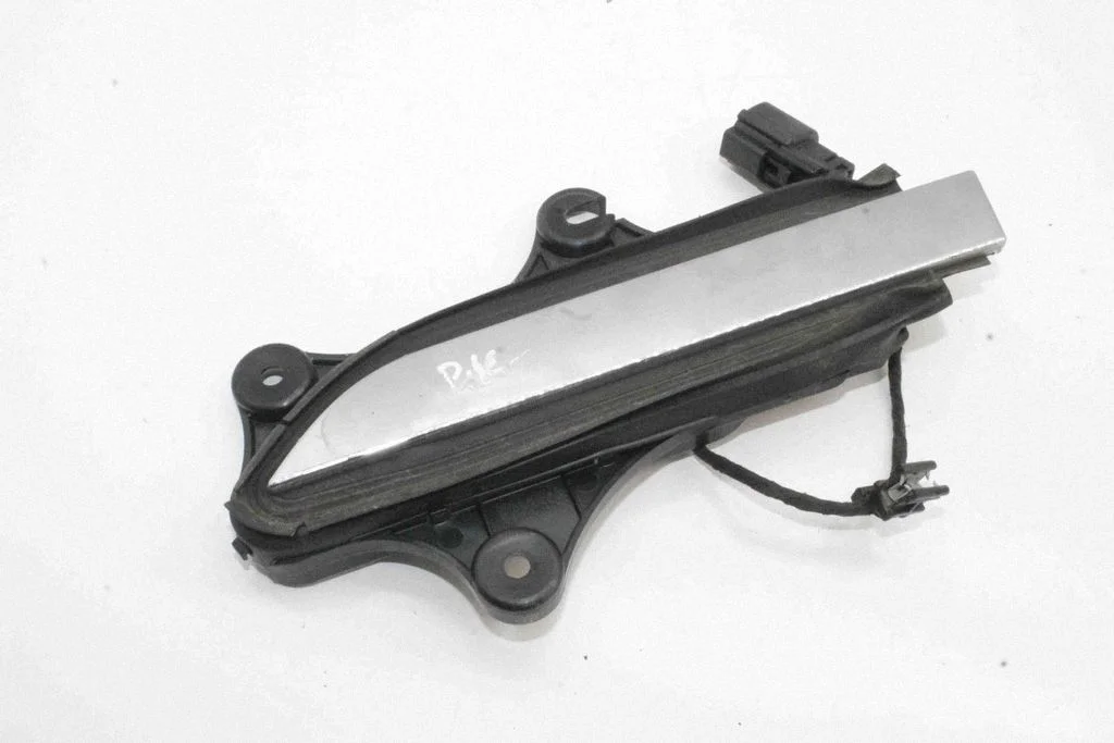 Front door exterior handle – Tesla Model X (2015-)