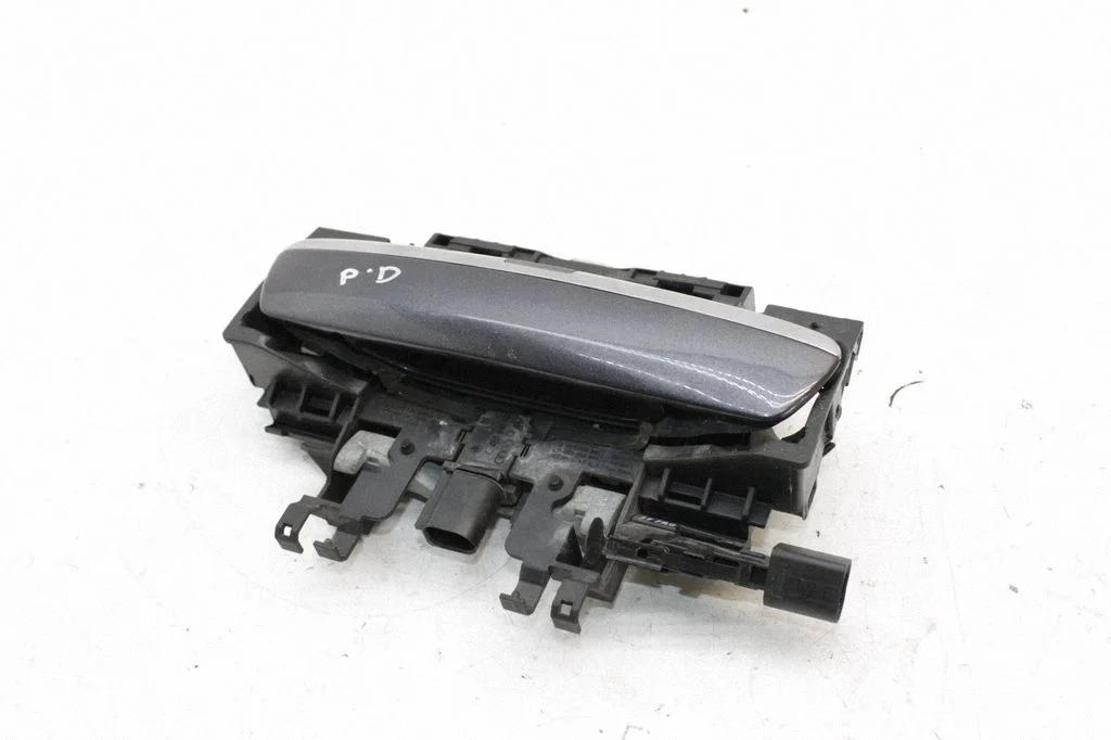 Esiukse välimine käepide – Audi A8 S8 D3 4E (2002-2009)