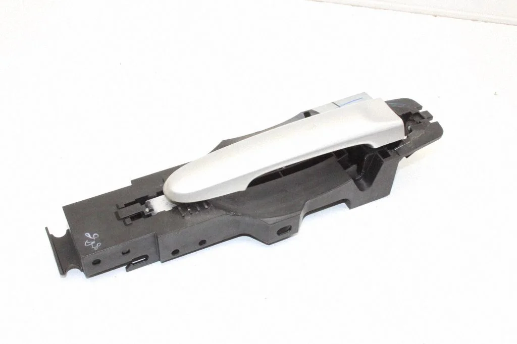 Front door exterior handle – Nissan Micra (2011-2016)