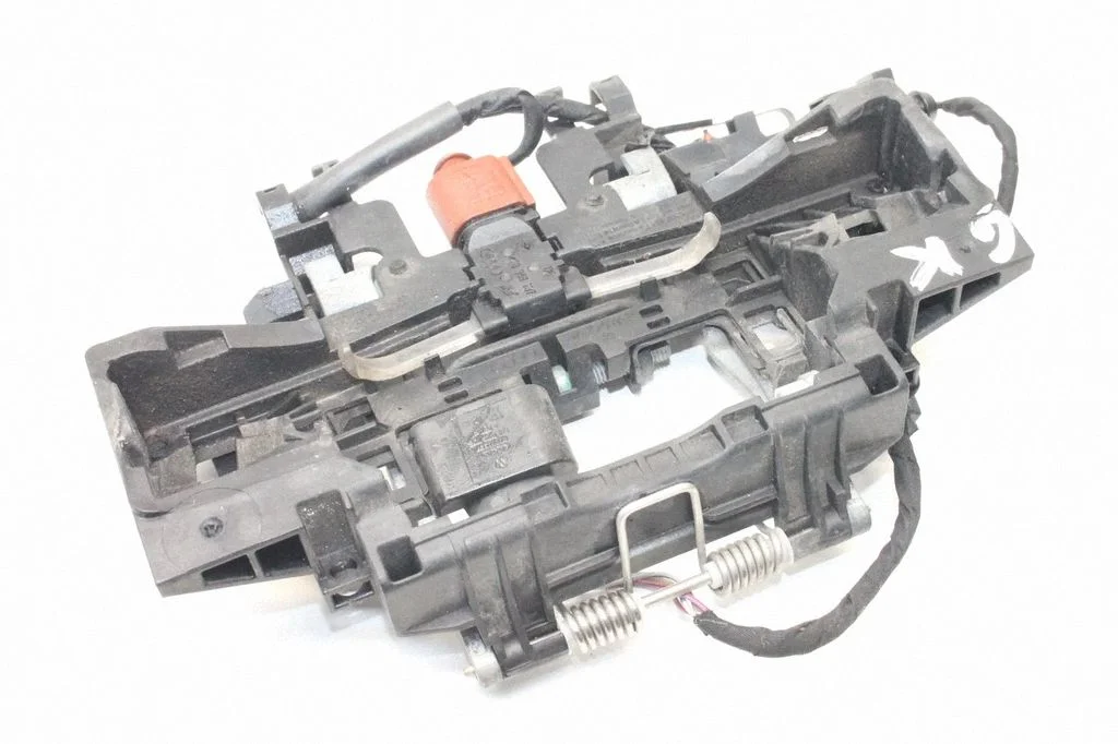 Esiukse välimine käepide – Audi A8 S8 D3 4E (2002-2009)