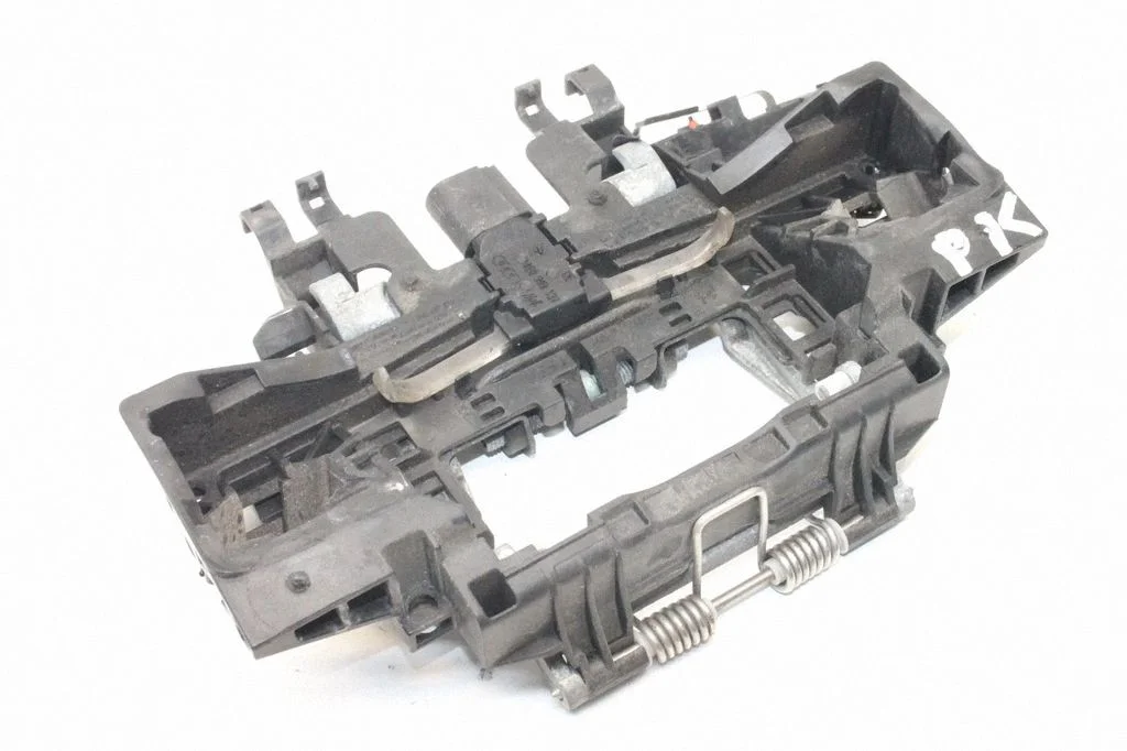 Esiukse välimine käepide – Audi A8 S8 D3 4E (2002-2009)