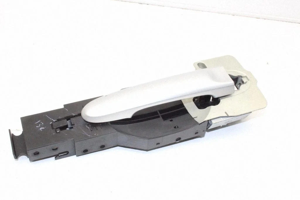 Front door exterior handle – Nissan Micra (2011-2016)