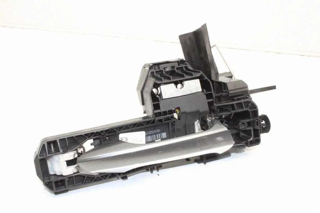 Front door exterior handle – Infiniti Q30 (2015-2018), front right