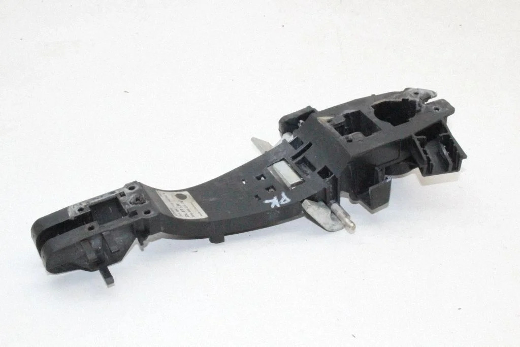 Front door exterior handle – Land Rover Discovery 3 - LR3 (2005-2009)