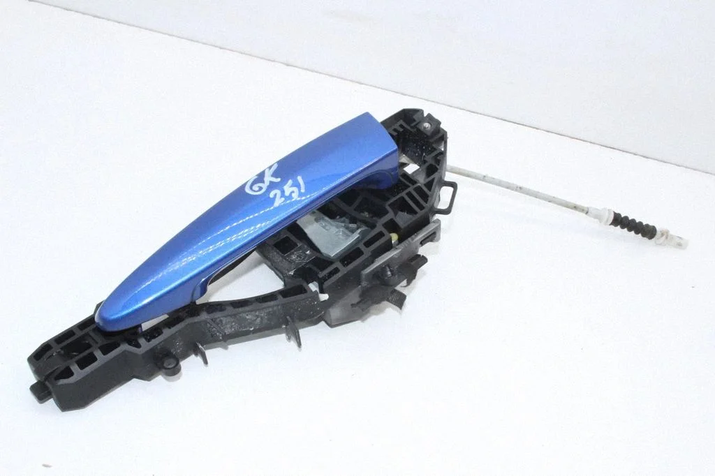 Esiukse välimine käepide – BMW 3-seeria F30 F35 F31 (2012-2018)