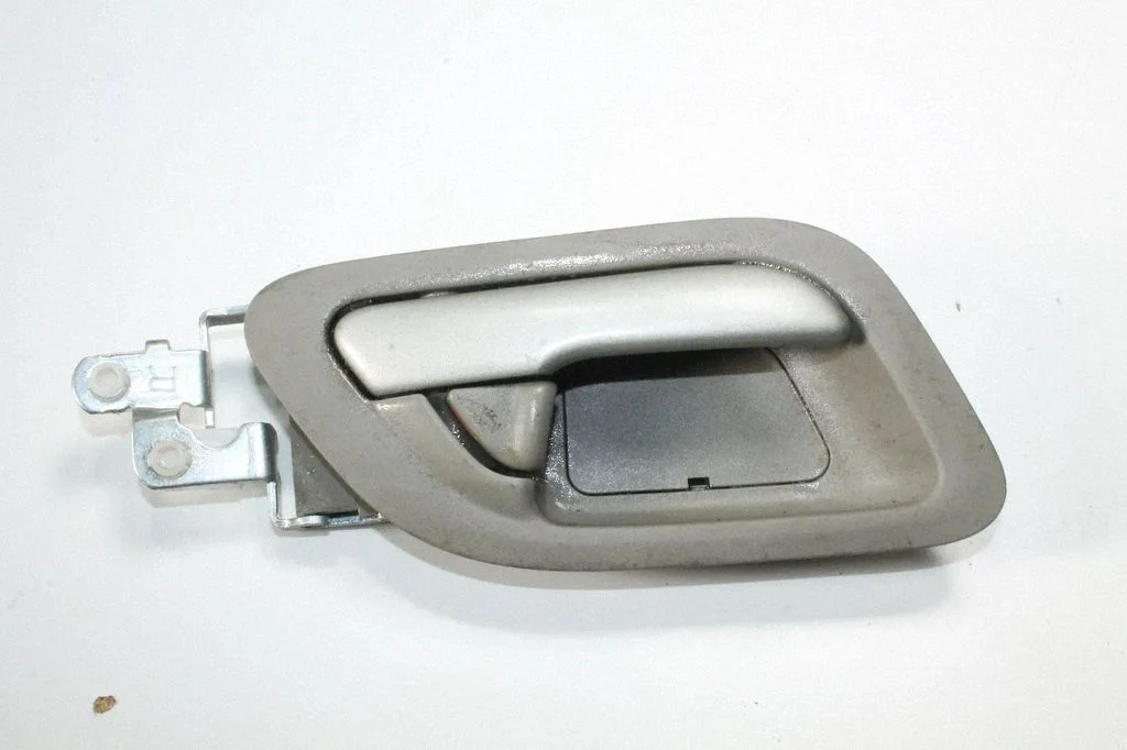 Front door interior handle – Honda FR-V (2004-2009)