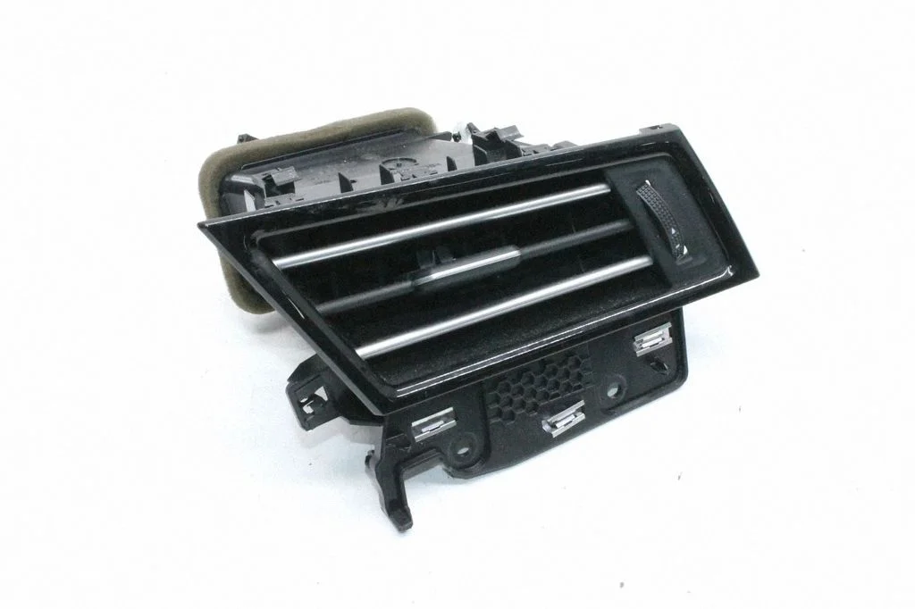 Paneļa gaisa restītes – Volkswagen Passat CC (2008-2016)