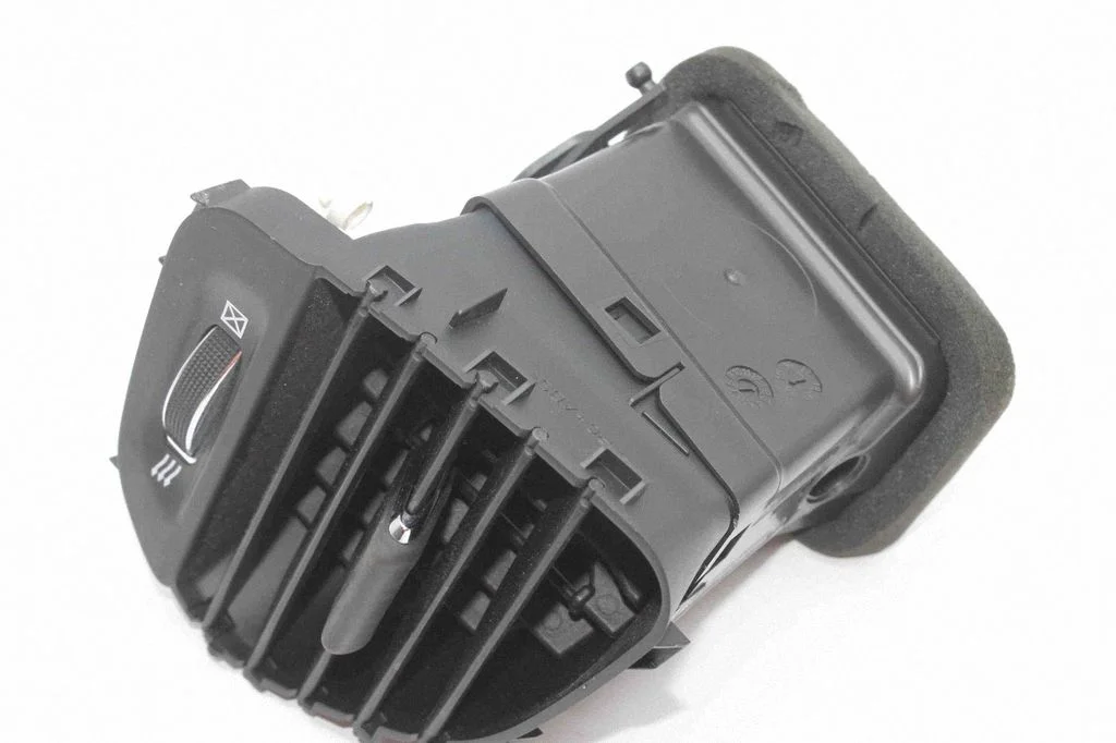 Armatuurlaua õhutusresti kate – Jeep Renegade (2014-)