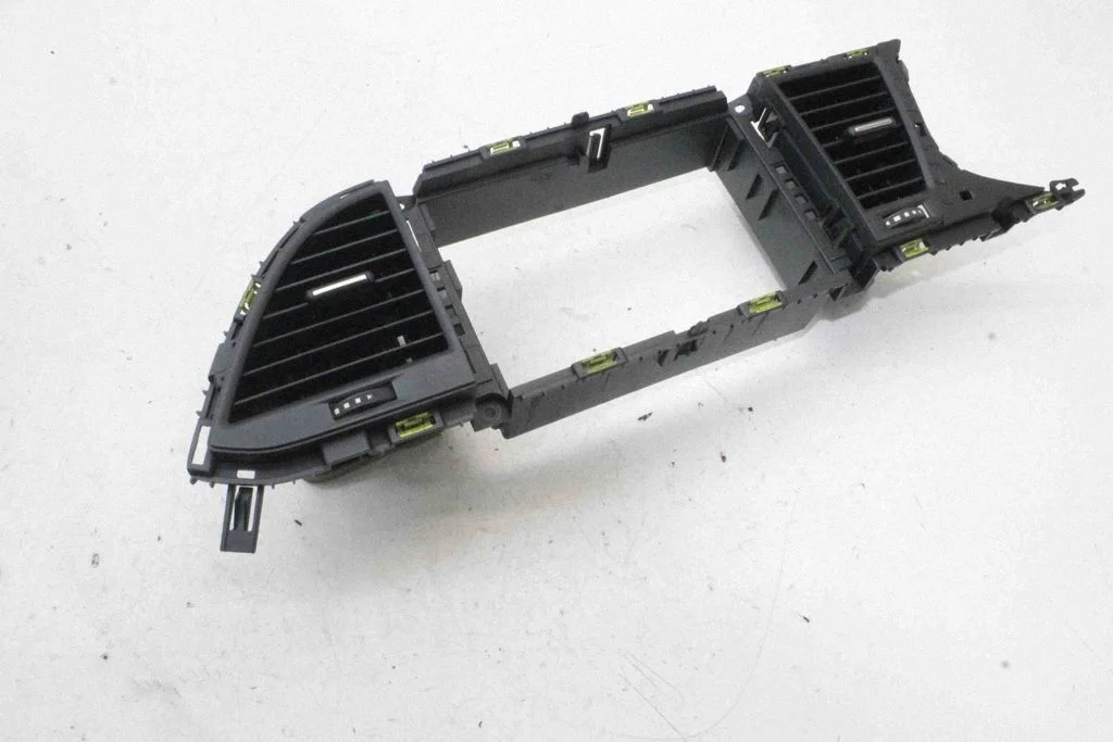 Dashboard air vent grill cover trim – Seat Leon (5F) (2012-2019)