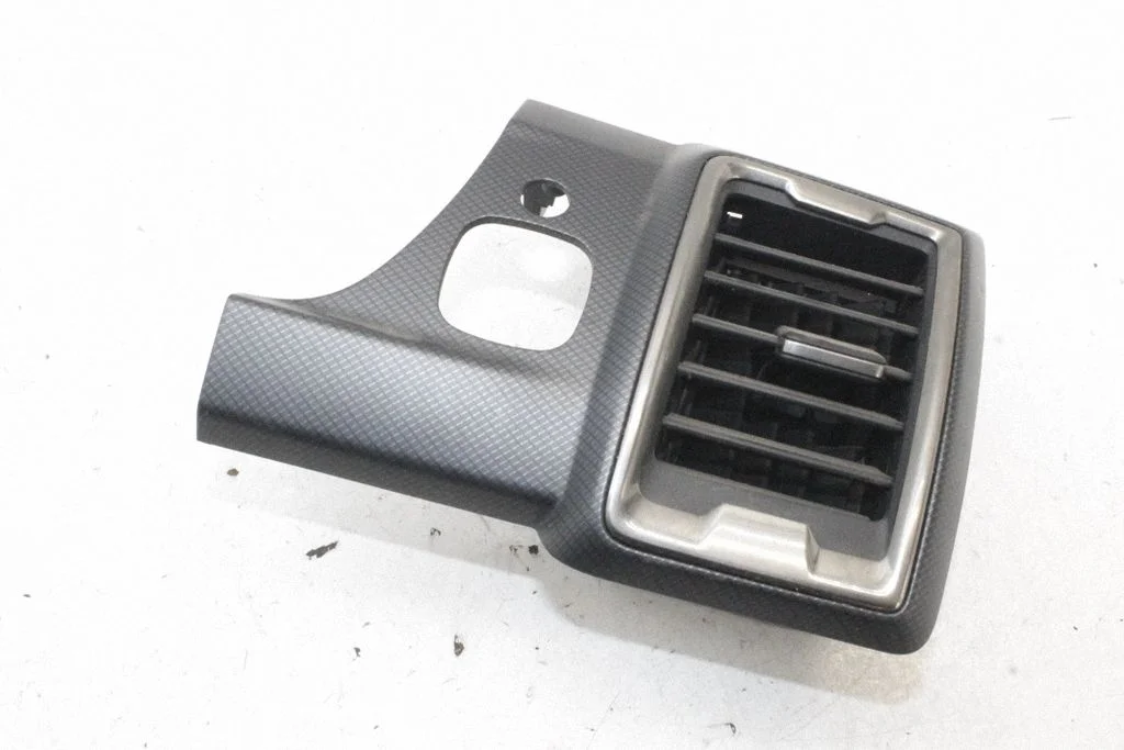 Kratka nawiewu szyby – Ford Ranger (2012-2018)