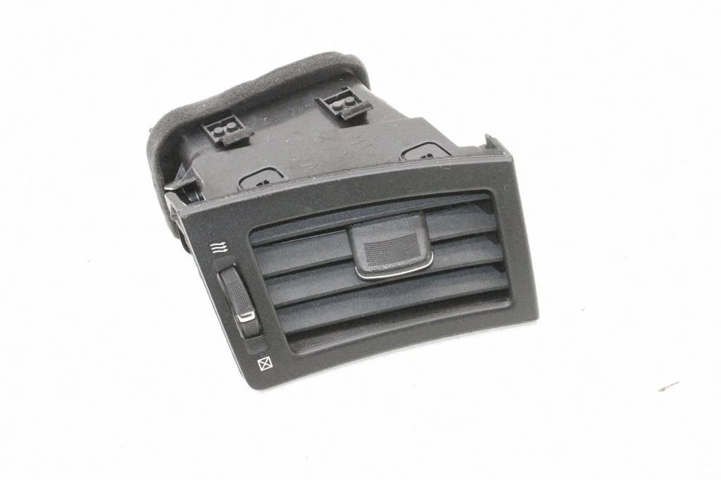 Dashboard air vent grill cover trim – Infiniti M Y51 (2010-2019)