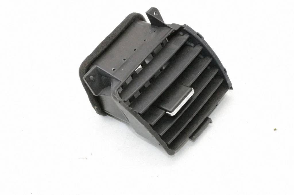 Paneļa gaisa restītes 77610SWAA0