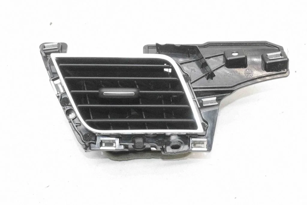 Armatuurlaua õhutusresti kate – Audi A8 S8 D4 4H (2010-2016)