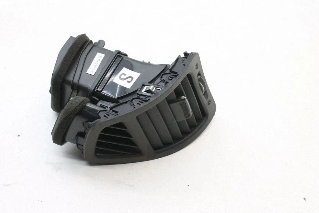 Kratka nawiewu szyby 974802P000